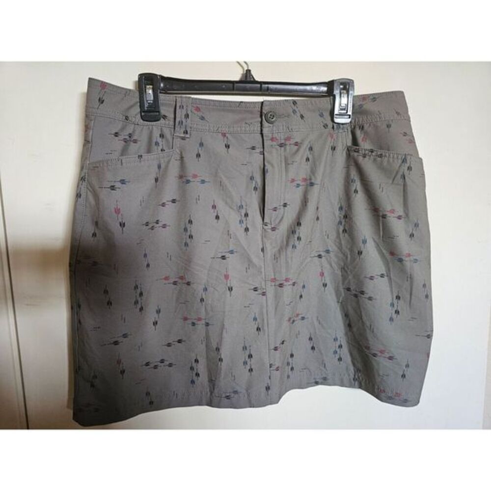 Eddie Bauer Womens Adventurer‎ 2.0 Skort Size 14 Arrow Print Olive Green